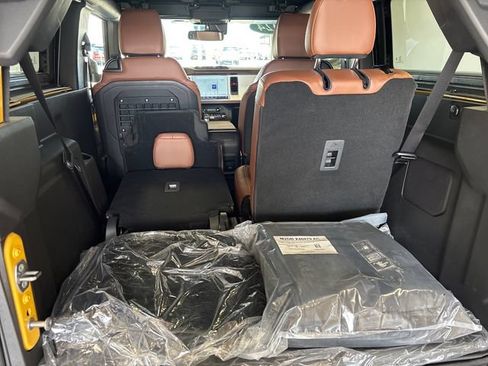 Used 2024 Ford Bronco Heritage Edition AWD/4WD image 17