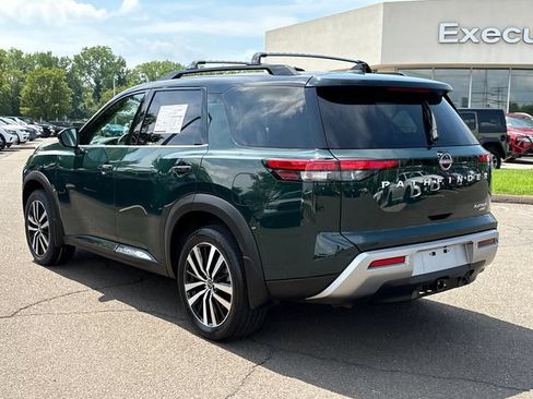 Certified 2023 Nissan Pathfinder Platinum AWD/4WD image 4