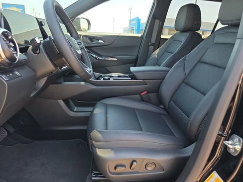 New 2026 Chevrolet Equinox LT w/ Convenience Package II FWD image 10
