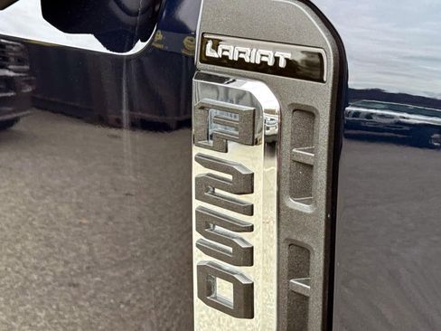 Used 2025 Ford F250 Lariat image 8