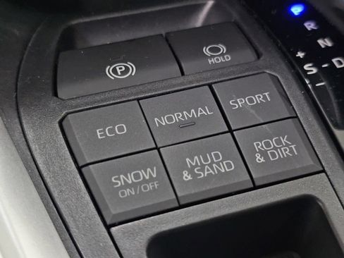 Used 2019 Toyota RAV4 XLE w/ All Weather Liner Package AWD/4WD image 19