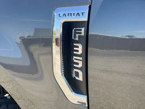 Used 2019 Ford F350 Lariat w/ Lariat Value Package AWD/4WD image 11