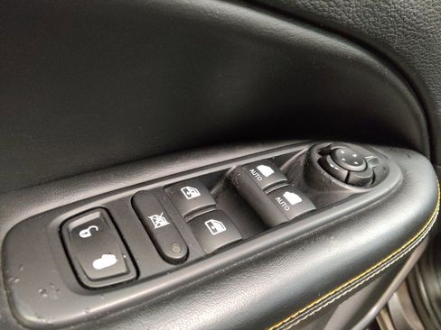 Used 2018 Jeep Compass Sport AWD/4WD image 27