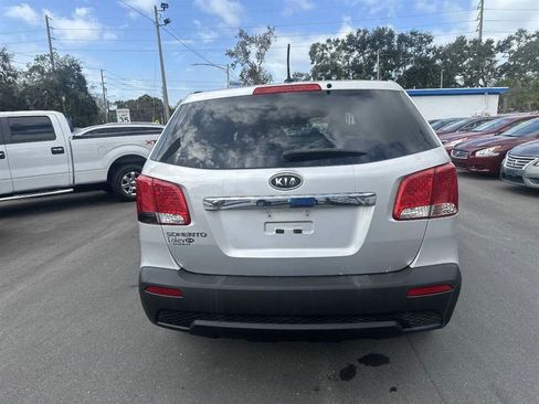 Used 2011 Kia Sorento LX FWD image 6