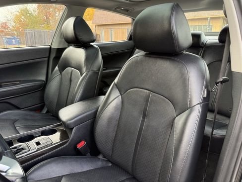 Used 2019 Kia Optima EX w/ EX Premium Package image 10