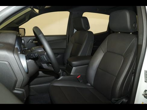 Used 2023 Chevrolet Colorado LT w/ LT Convenience Package III AWD/4WD image 27