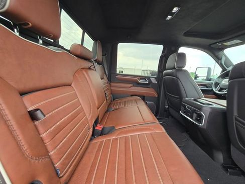 Used 2025 GMC Sierra 2500 Denali Ultimate AWD/4WD image 14
