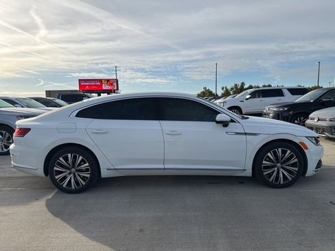 Used 2019 Volkswagen Arteon SE image 2