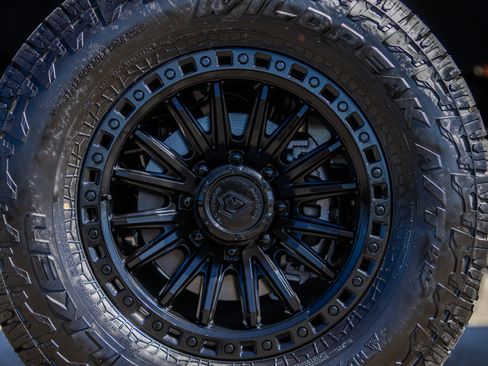 New 2025 Ford F250 Lariat w/ FX4 Off-Road Package image 13