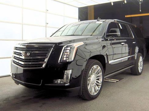 Used 2015 Cadillac Escalade ESV Premium image 5