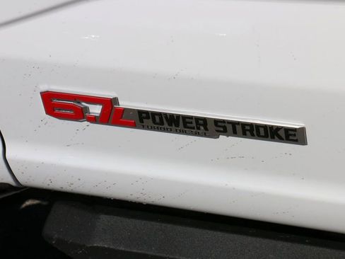 New 2026 Ford F250 Lariat w/ Black Appearance Package image 11