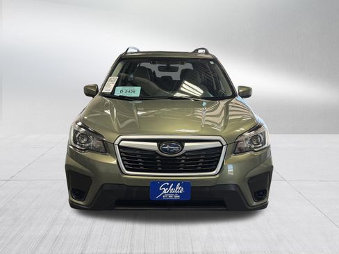 Used 2020 Subaru Forester Premium image 2
