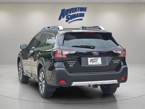 Certified 2025 Subaru Outback Touring AWD/4WD image 9