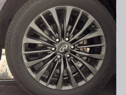 Used 2024 INFINITI QX80 Sensory w/ Cargo Package image 9