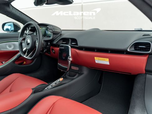 New 2026 McLaren Artura image 25