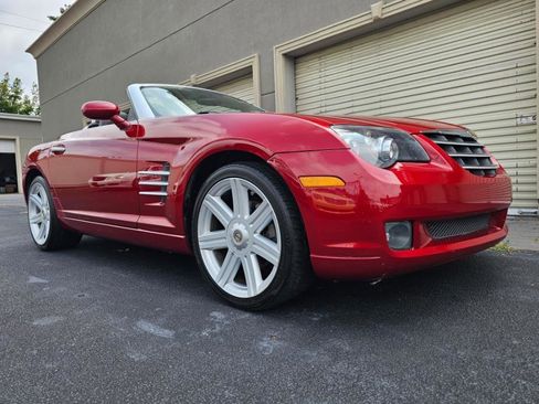 Used 2005 Chrysler Crossfire Limited image 29