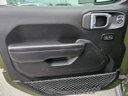 Used 2021 Jeep Gladiator Sport AWD/4WD image 12