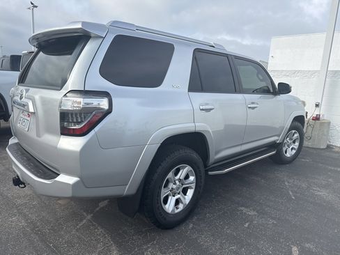 Used 2015 Toyota 4Runner SR5 image 4
