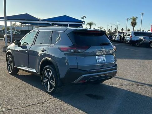 Used 2023 Nissan Rogue SL w/ SL Premium Package image 5