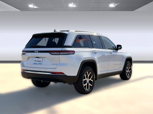 Used 2025 Jeep Grand Cherokee Limited image 8
