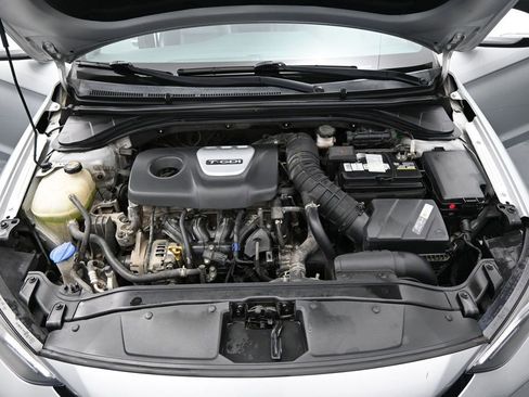 Used 2018 Hyundai Elantra Sport FWD image 27