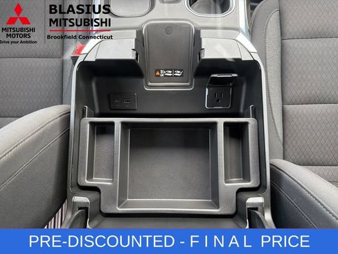 Used 2025 Chevrolet Silverado 1500 RST AWD/4WD image 36