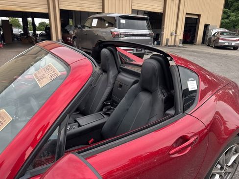 Used 2023 MAZDA MX-5 Miata Grand Touring RWD image 14