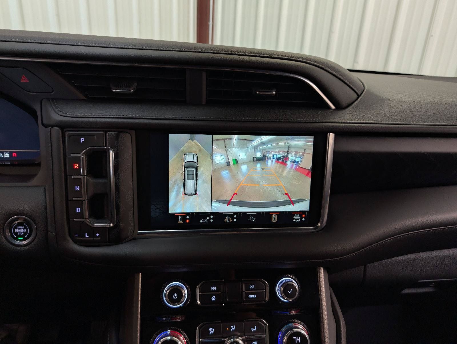 Used 2023 GMC Yukon Denali w/ Advanced Technology Package AWD/4WD image 26