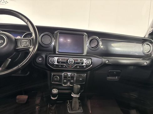 Used 2022 Jeep Gladiator Sport AWD/4WD image 19