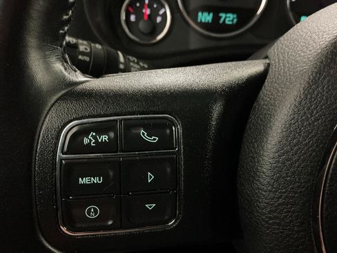 Used 2017 Jeep Wrangler Unlimited Sahara w/ Connectivity Group AWD/4WD image 19
