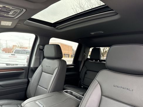 New 2026 GMC Sierra 3500 Denali w/ Denali Reserve Package image 18