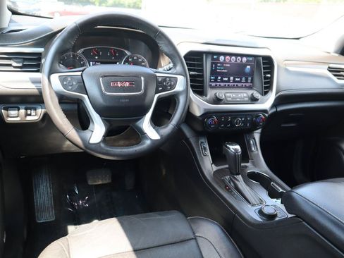 Used 2017 GMC Acadia SLT AWD/4WD image 18