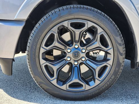 Used 2024 RAM 1500 Limited image 9