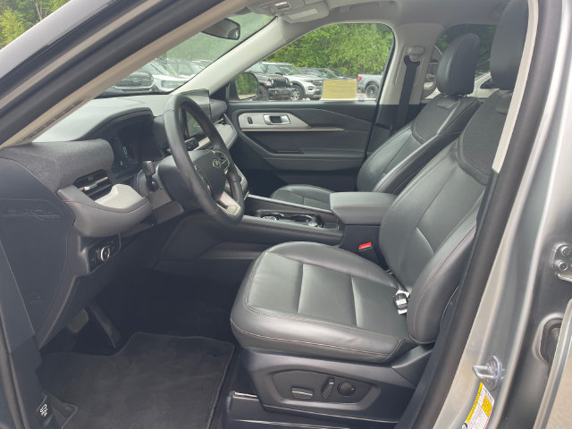Certified 2025 Ford Explorer Active w/ Active Comfort Package AWD/4WD image 44