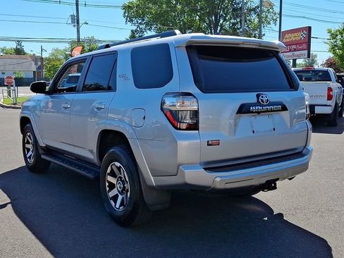 Certified 2022 Toyota 4Runner TRD Off-Road AWD/4WD image 4