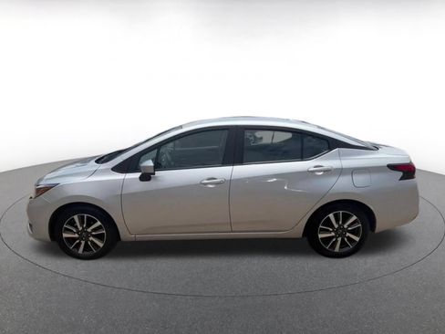 Used 2025 Nissan Versa SV FWD image 9