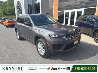 Used 2023 Jeep Grand Cherokee Laredo X AWD/4WD video 1