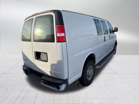 Used 2024 Chevrolet Express 2500 image 7