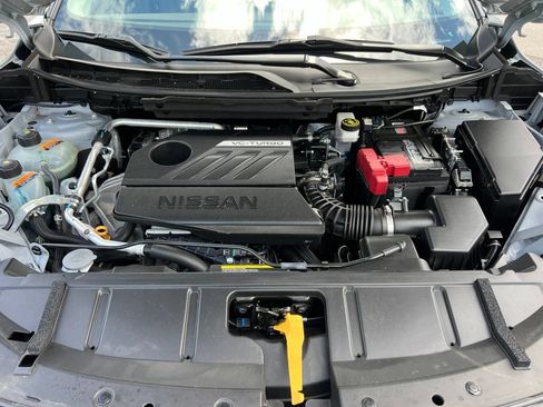 Used 2023 Nissan Rogue SL AWD/4WD image 12