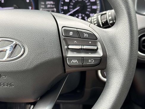 Used 2023 Hyundai Kona SEL AWD/4WD image 9