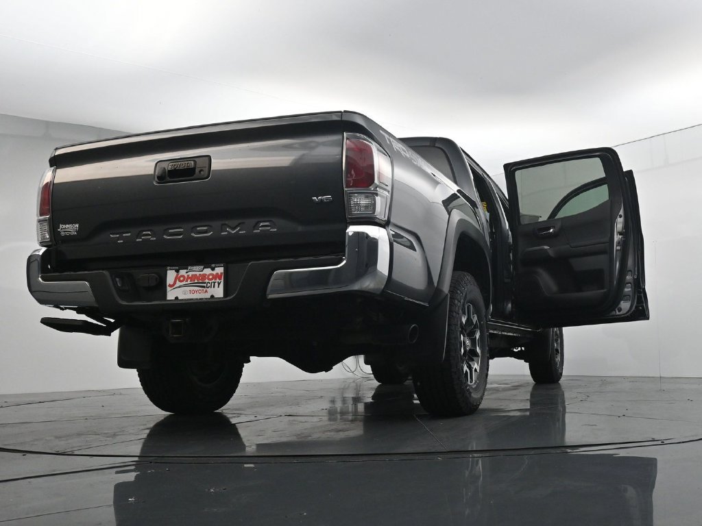 Used 2023 Toyota Tacoma TRD Off-Road AWD/4WD image 44
