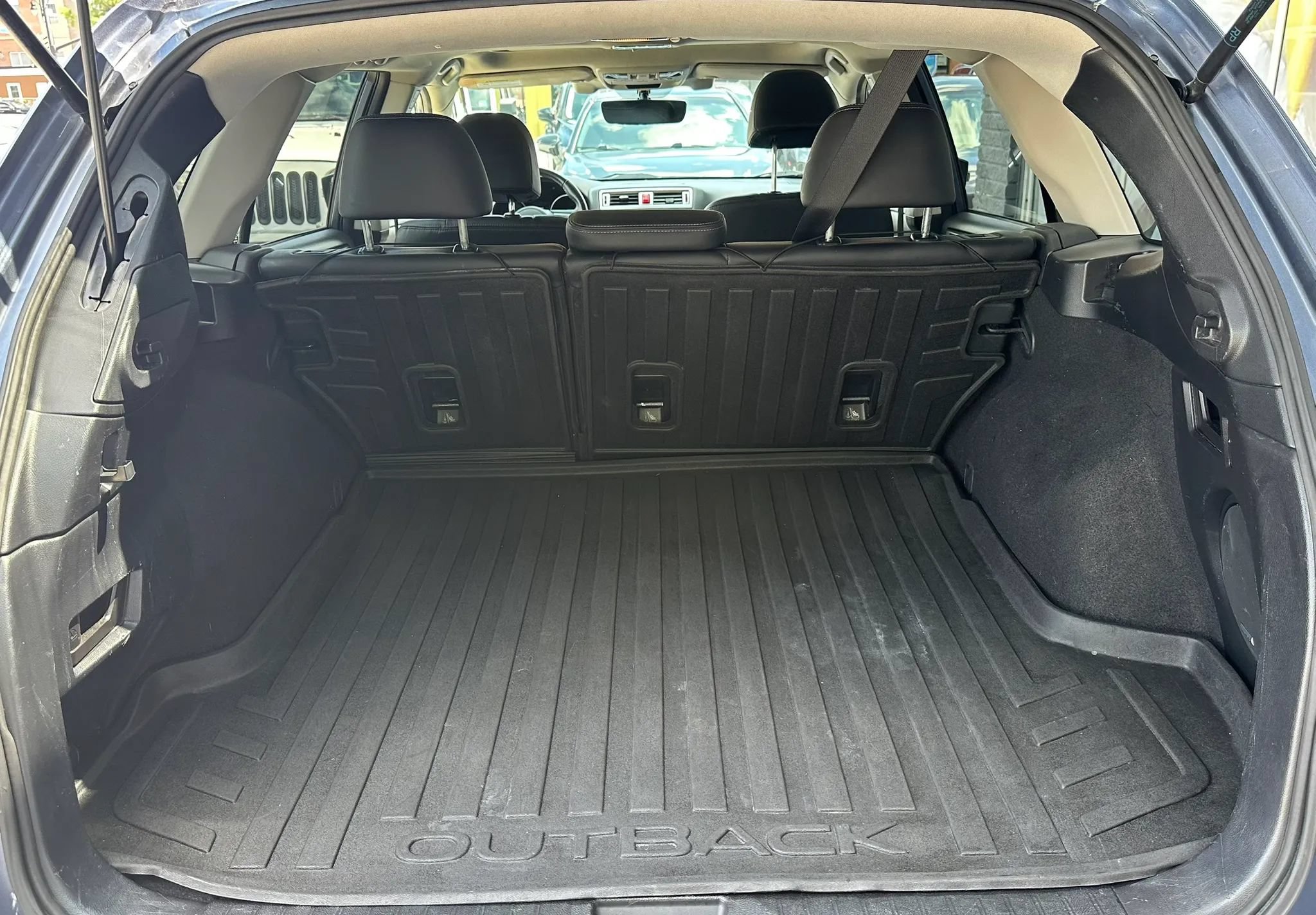 Used 2017 Subaru Outback 3.6R Limited AWD/4WD image 24
