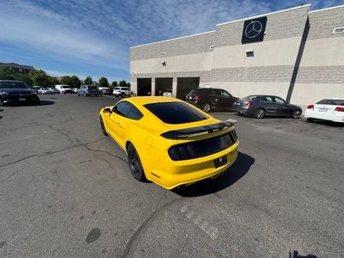 Used 2016 Ford Mustang Coupe RWD image 15