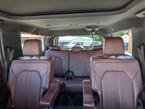 Used 2023 Ford Expedition Max Limited AWD/4WD image 29