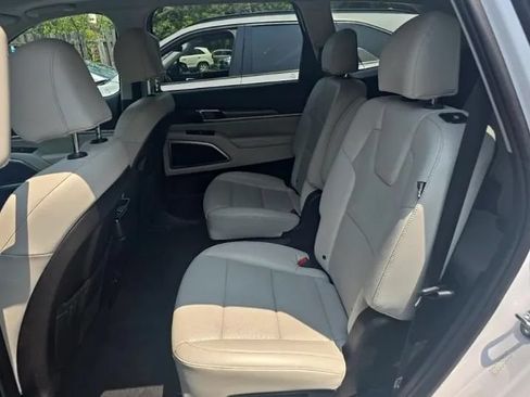 Used 2023 Kia Telluride S w/ S Sunroof Package AWD/4WD image 6