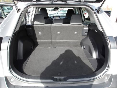 Used 2023 Toyota RAV4 XLE FWD image 11