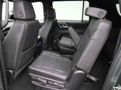 Certified 2024 Chevrolet Suburban LT w/ Luxury Package image 16