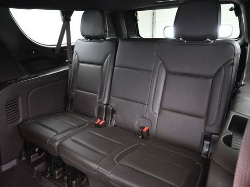 Used 2021 GMC Yukon XL Denali w/ Denali Premium Package image 28