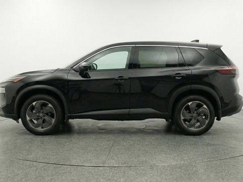 Used 2025 Nissan Rogue SV image 5
