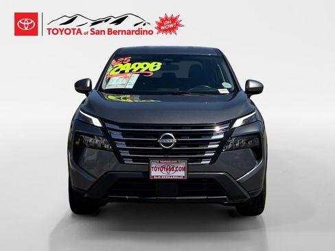 Used 2025 Nissan Rogue SV AWD/4WD image 8
